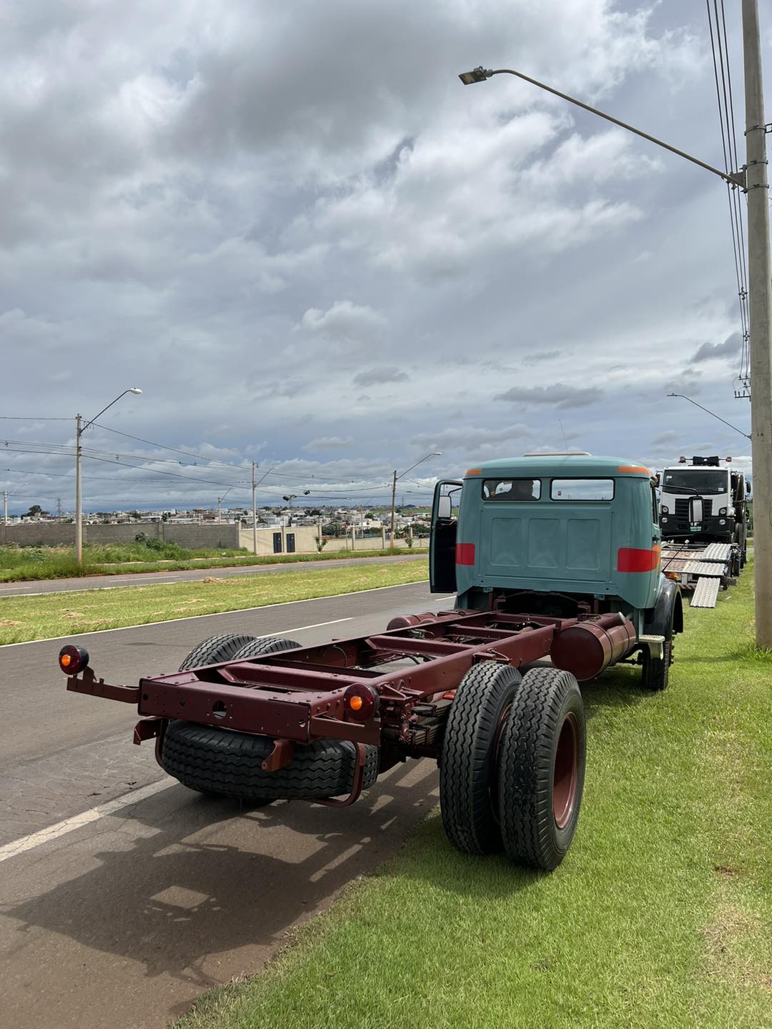 333225642 2145079335690659 6589347042998665072 n Guardado por 36 anos, caminhão Mercedes 1114 é encontrado 0km Caminhão Mercedes 1114 / Foto: Reginaldo de Campinas