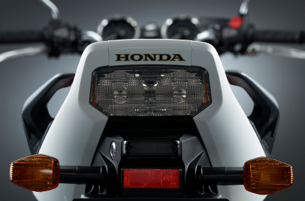 Honda CB 400SF 2018 11