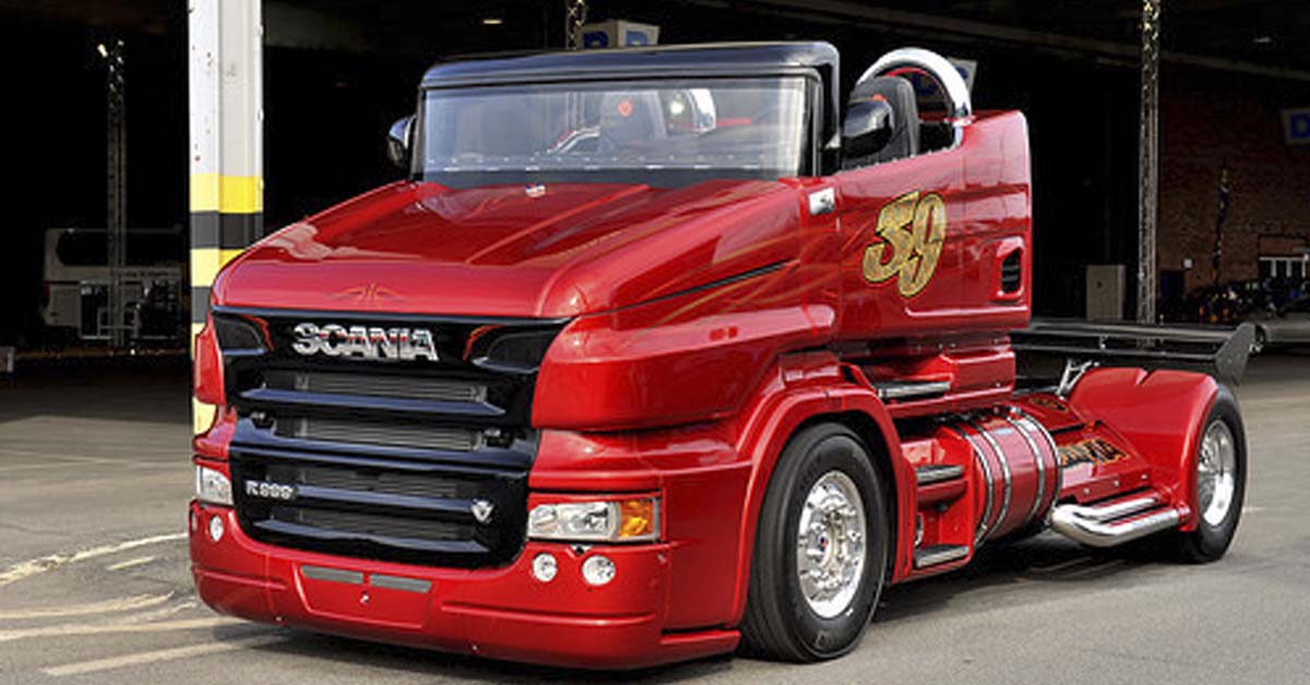 Conheça o 'Red Pearl', o único Scania conversível do mundo com 1.000 cv