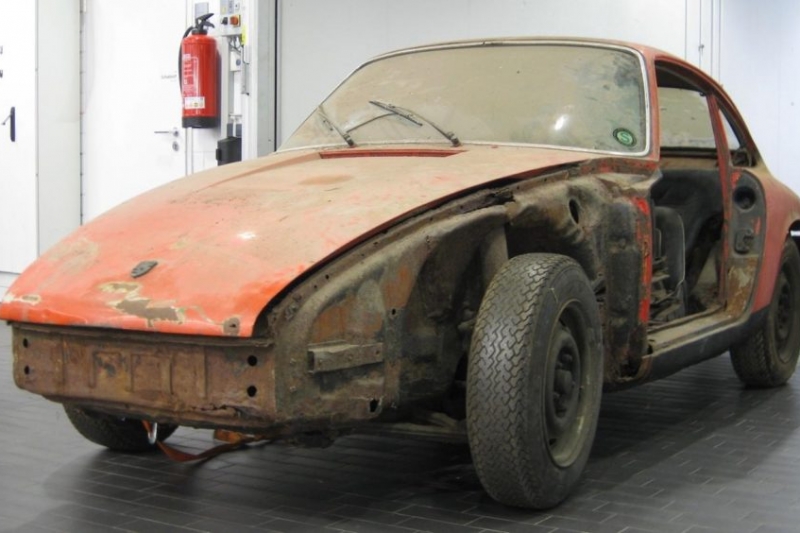 Porsche 901 e1549313859798 7 carros antigos encontrados abandonados que atualmente valem milhões Porsche 901 e1549313859798