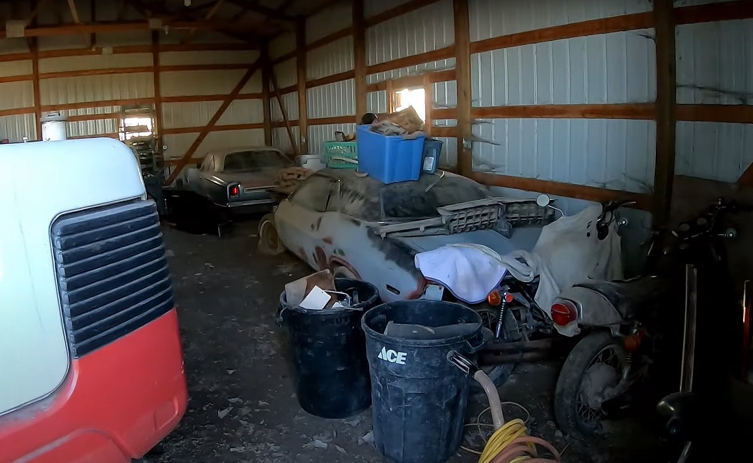 1969 plymouth gtx barn find discovered with 10000 in cash under the driver s seat 1