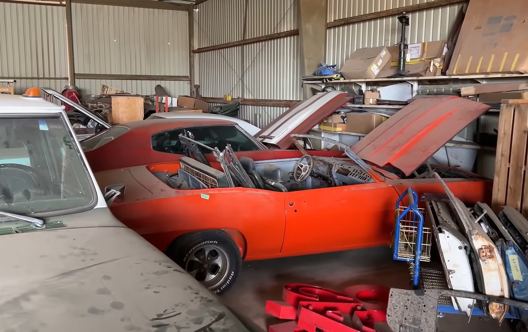 epic barn find includes 39 chevrolet camaro and chevelle classics a few rare ones too 179410 1