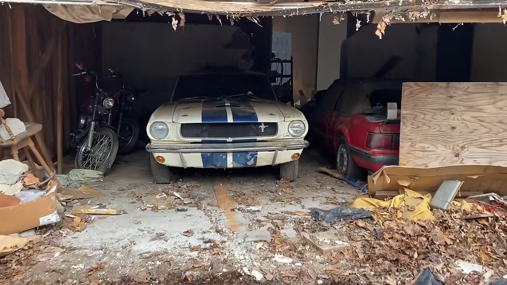 barn find gold 1965 shelby mustang gt350 stored for decades in abandoned house 8