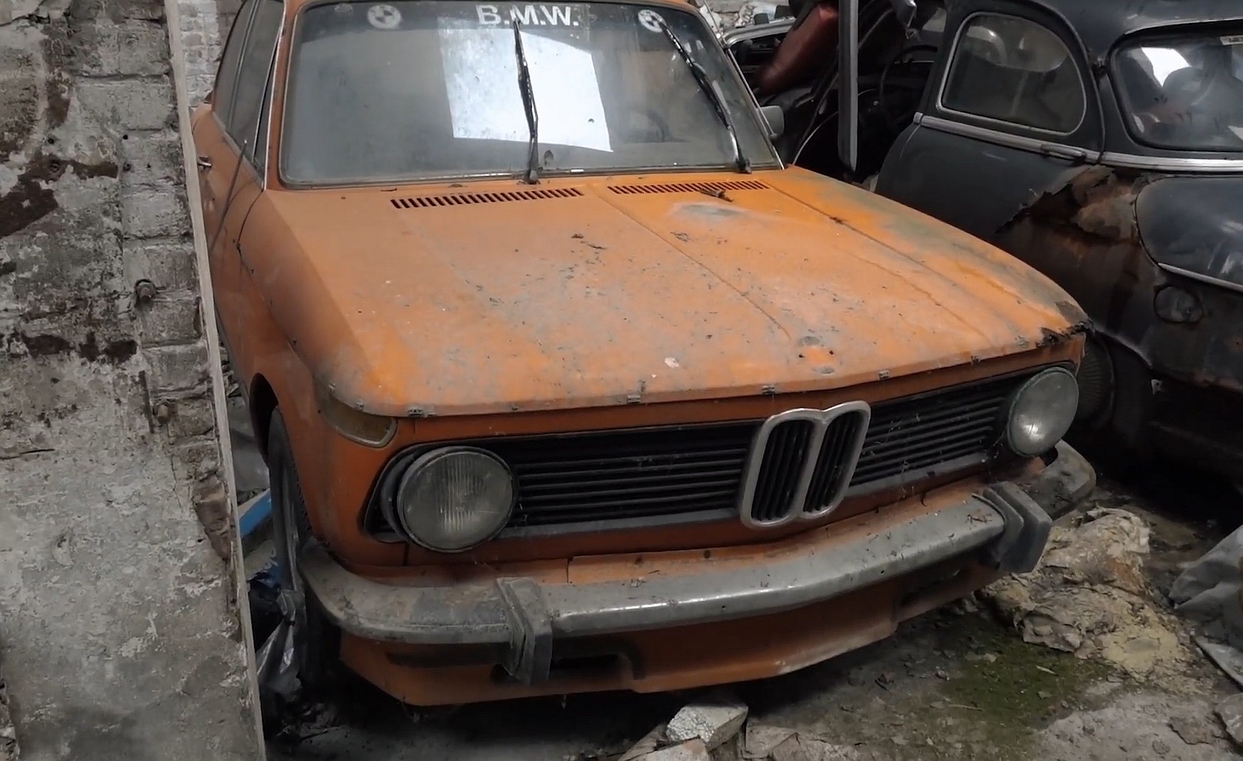 abandoned warehouse hides big stash of classic cars including mercs and bmws 6