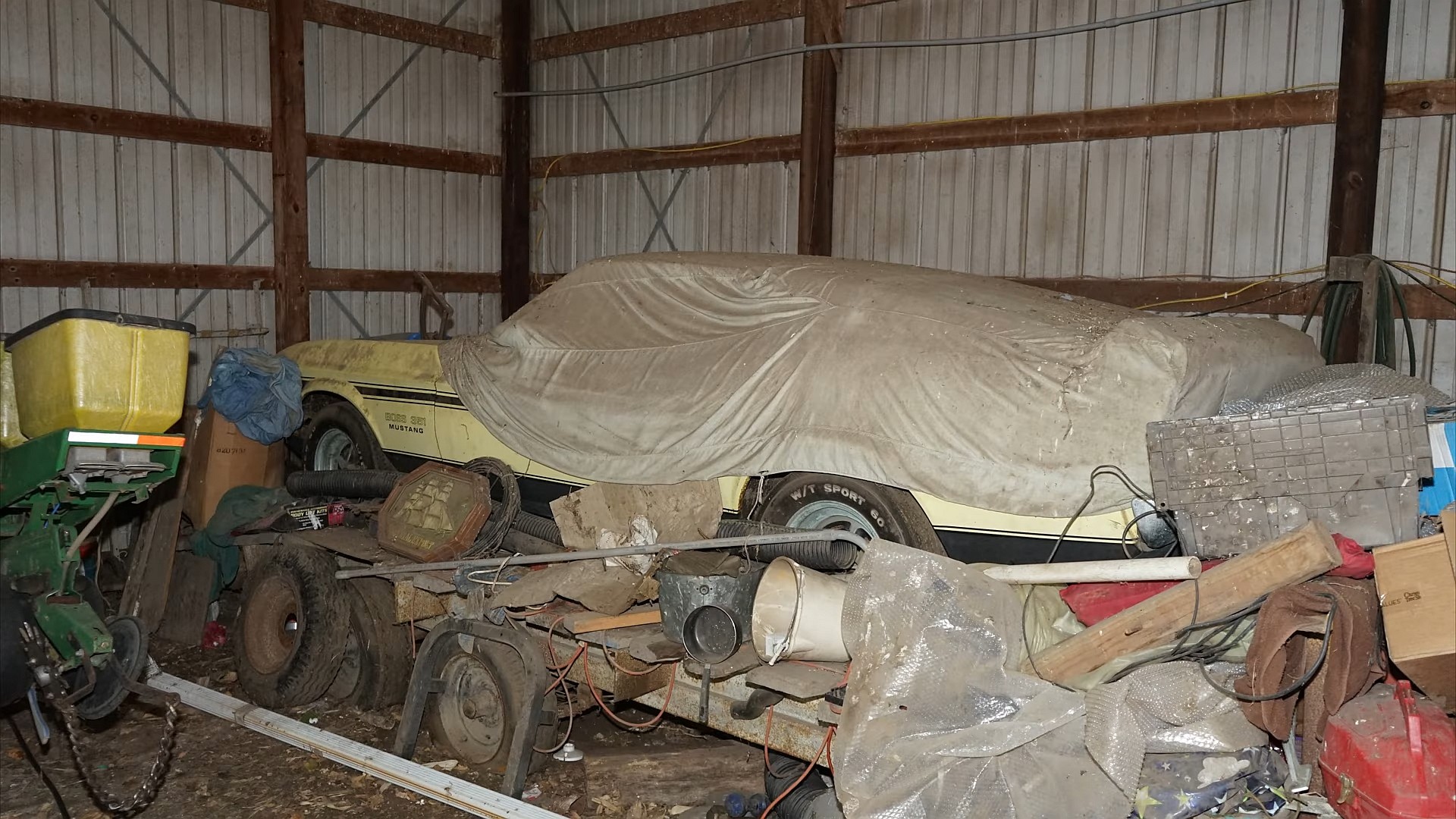 1971 ford mustang boss 351 that spent 46 years in a barn is a rat infested survivor 1