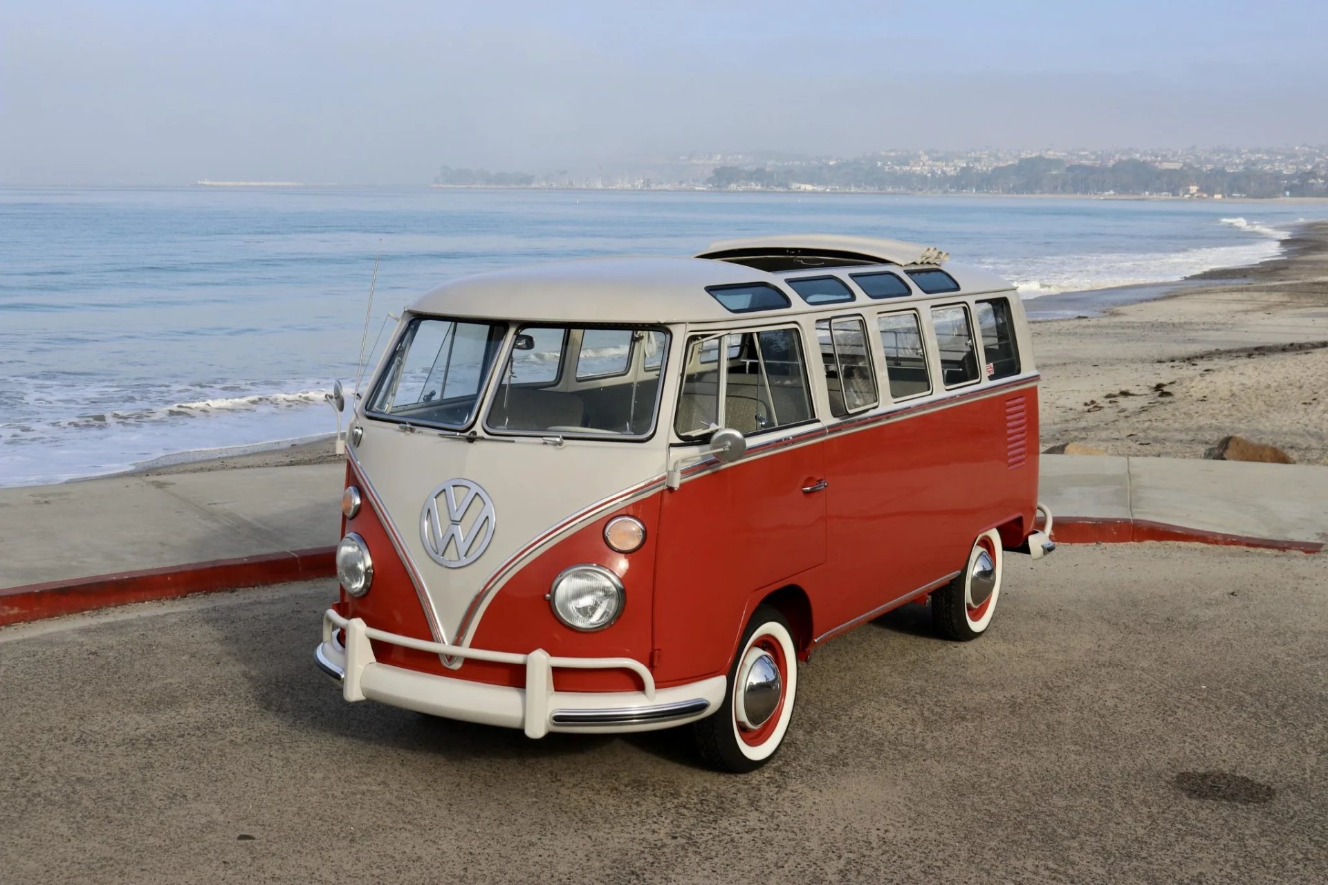 this volkswagen type 2 sunroof deluxe 21 window samba is the real deal full of surprises 16 Copia