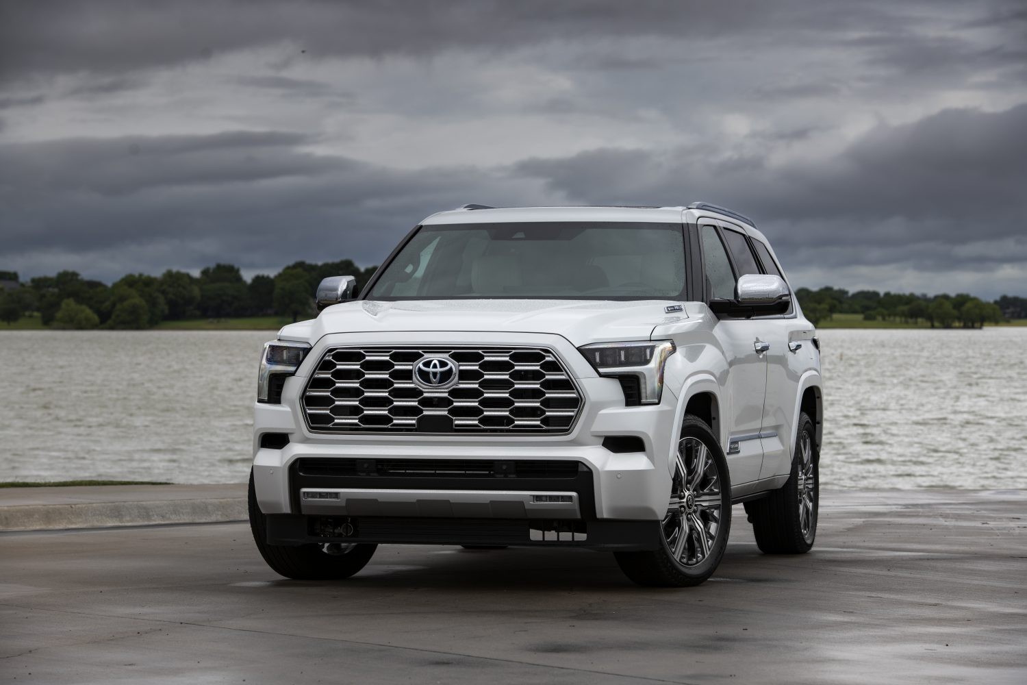 2023 toyota sequoia feels subtly menacing when lowered on cgi aftermarket wheels 5