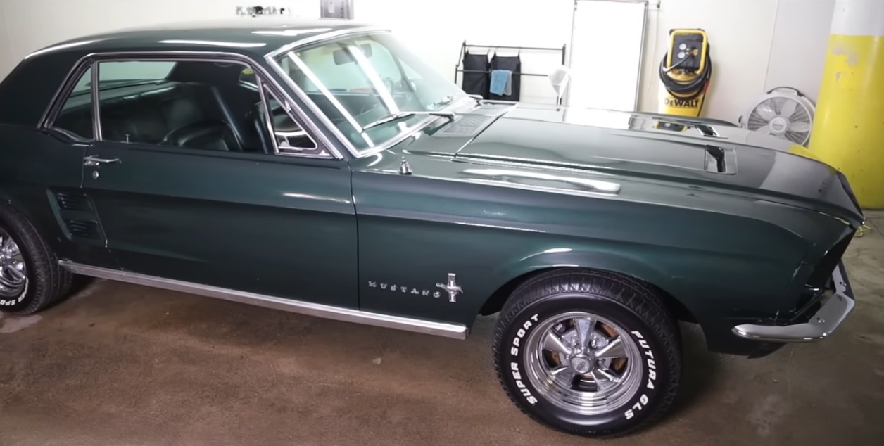 Ford Mustang 1967 / Foto: WD Detailing YouTube Channel