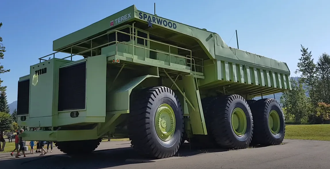O Gigante Terex Titan foi o maior caminhão GM já construído / Foto reprodução