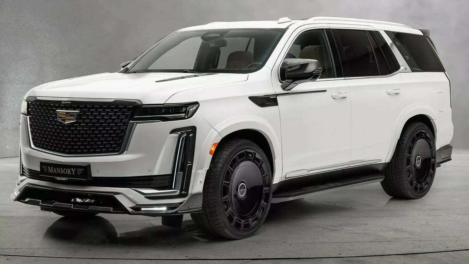 Um SUV de respeito Cadillac Escalade ganha aerodinâmica de fibra de