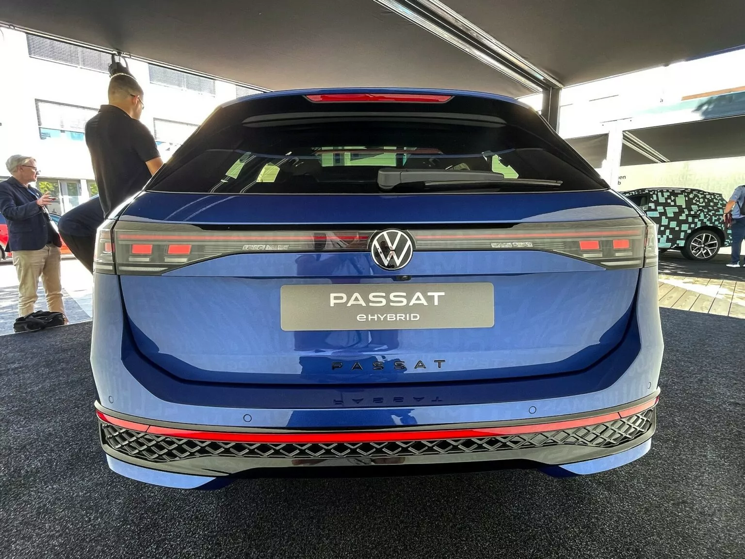 Novo VW Passat 2024 / Fotos: Baldauf / ten Brink / CarScoops