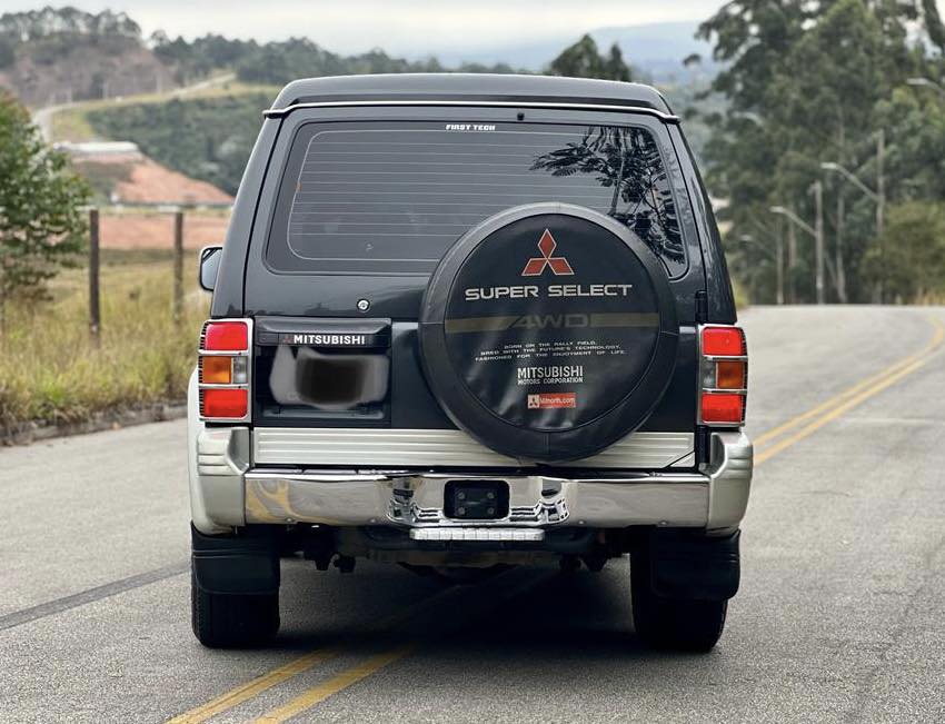 Mitsubishi Pajero GLS 1995 / Foto reprodução / Julio Raridades