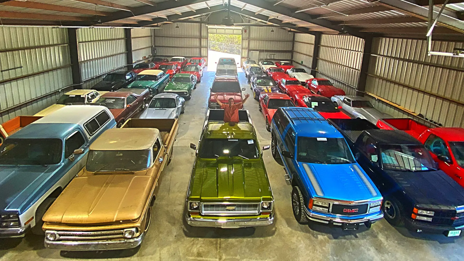 Mais de 20 carros clássicos de colecionador são encontrados em celeiro abandonado nos Estados Unidos — Foto: Reprodução