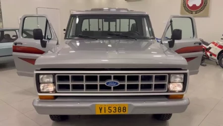 Após passar 33 anos guardada, Ford F-1000 0Km é encontrada Ford F-1000 1990 / Foto: Reginaldo de campinas